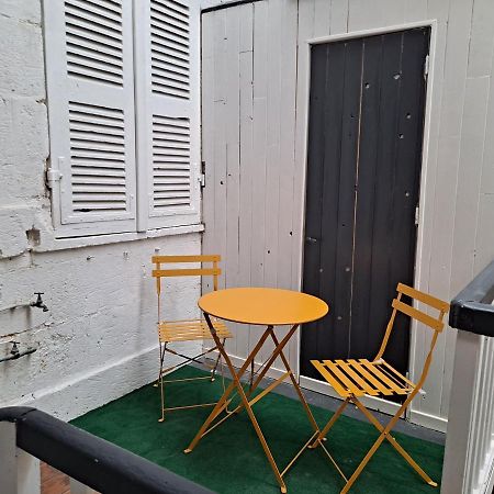 Studio Cosy Meuble, Terrasse Et Patio Pour Velo Rochefort  Exterior foto